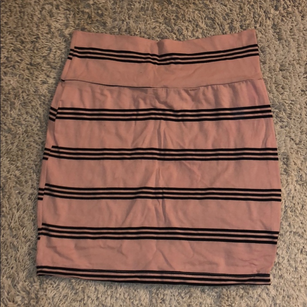 pink and black pencil skirt